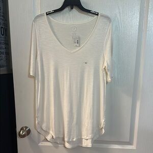 Maurices White Fitted Short Sleeve Tee